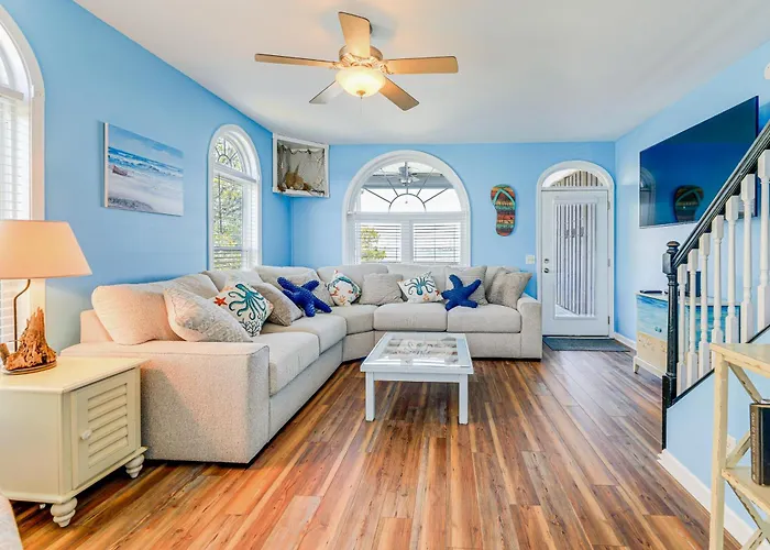 Waterfront Emerald Isle Home With Dock Access!